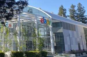eBay a respins oferta de preluare de 56 de miliarde de dolari făcută de GameStop